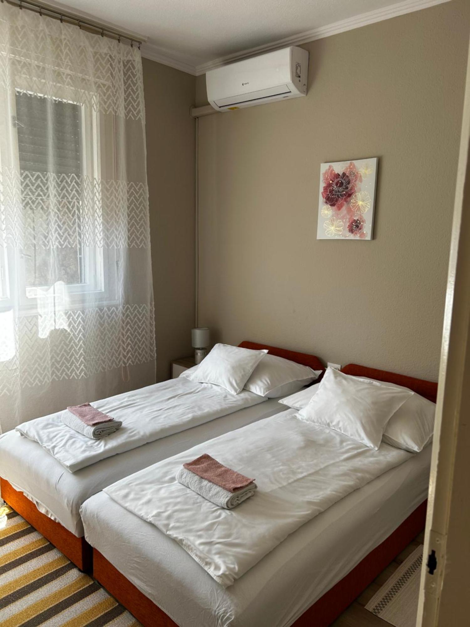 Kisvirág Apartman Hajdúszoboszló Esterno foto