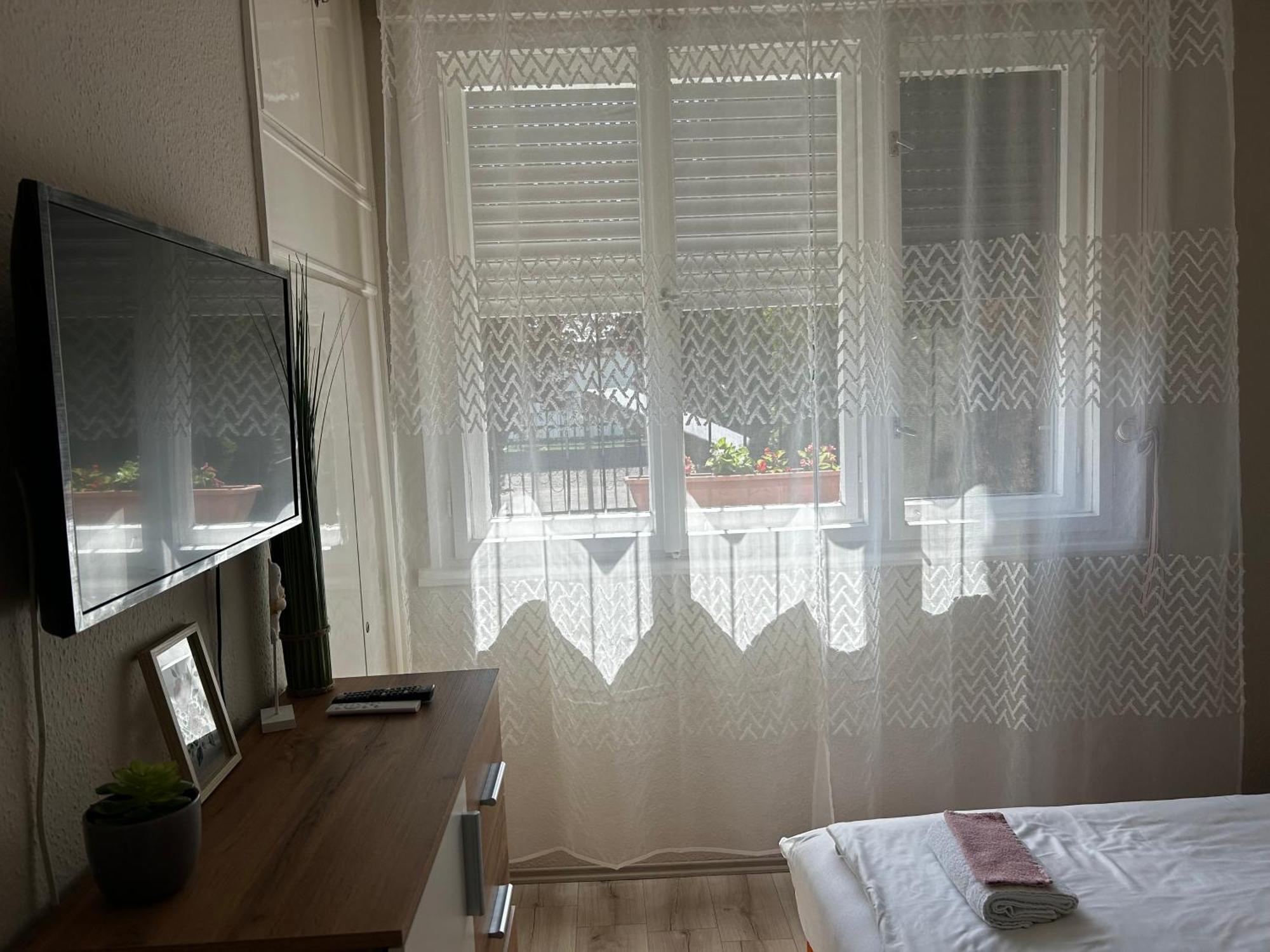 Kisvirág Apartman Hajdúszoboszló Esterno foto
