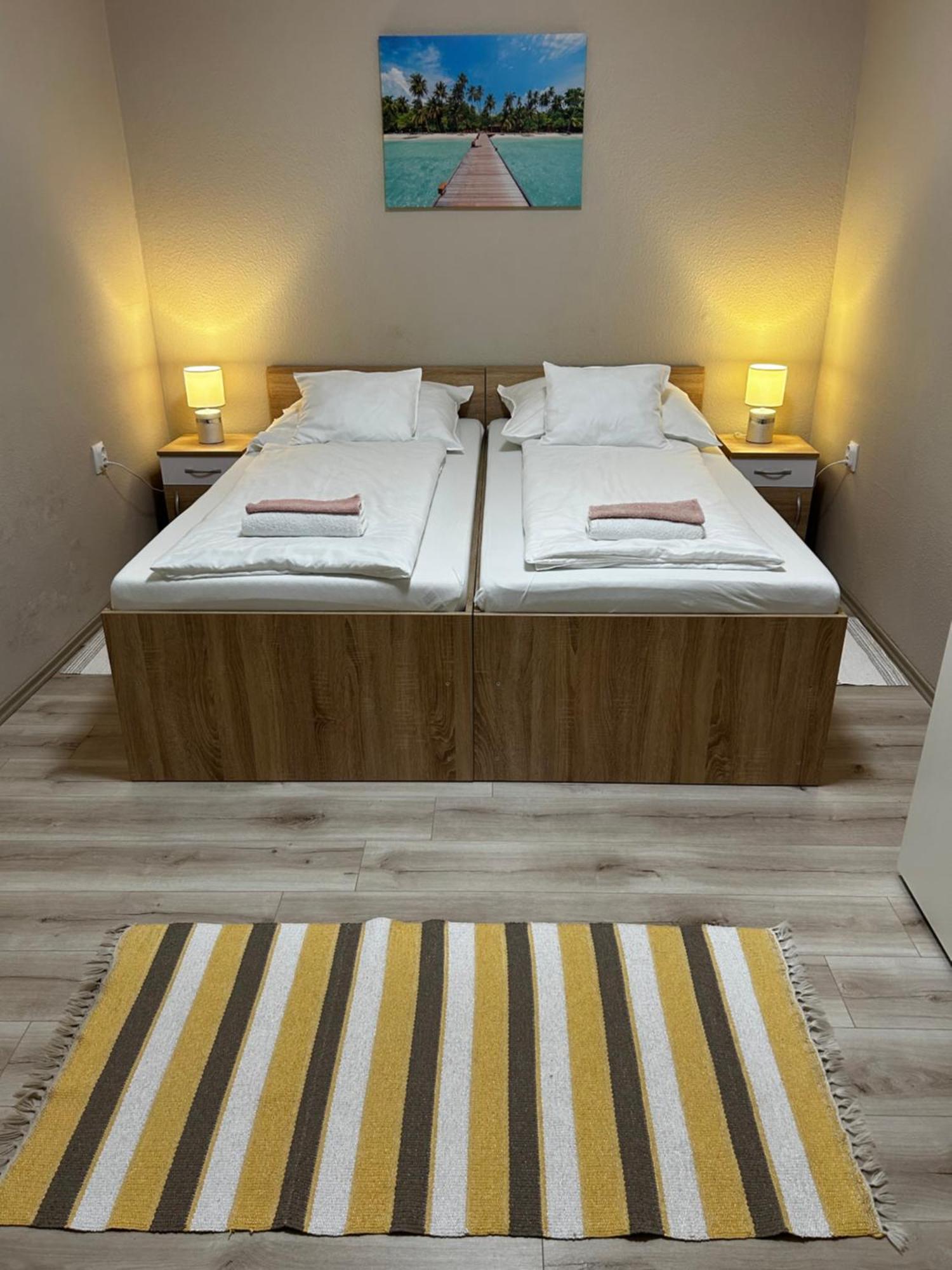 Kisvirág Apartman Hajdúszoboszló Esterno foto